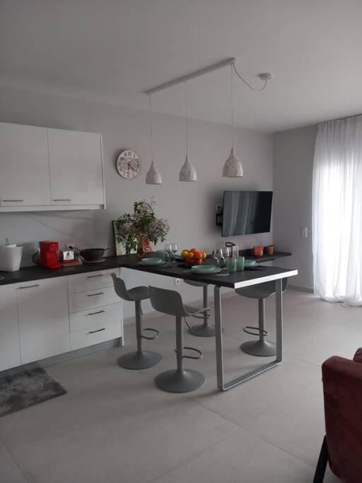 Gesyl Apartment Toló Kültér fotó
