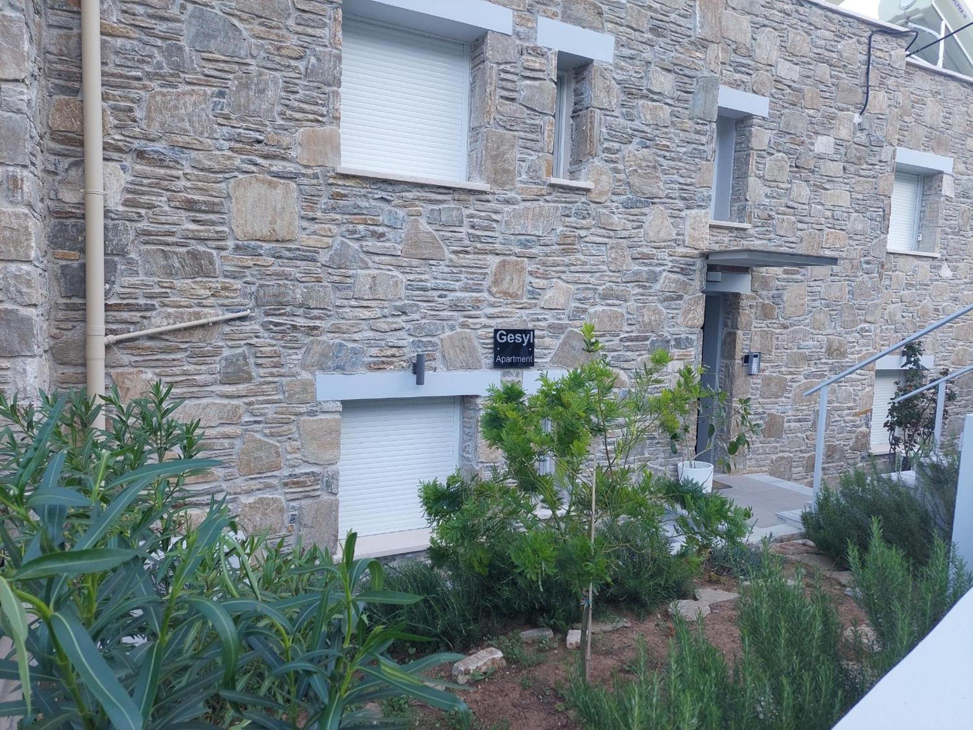 Gesyl Apartment Toló Kültér fotó