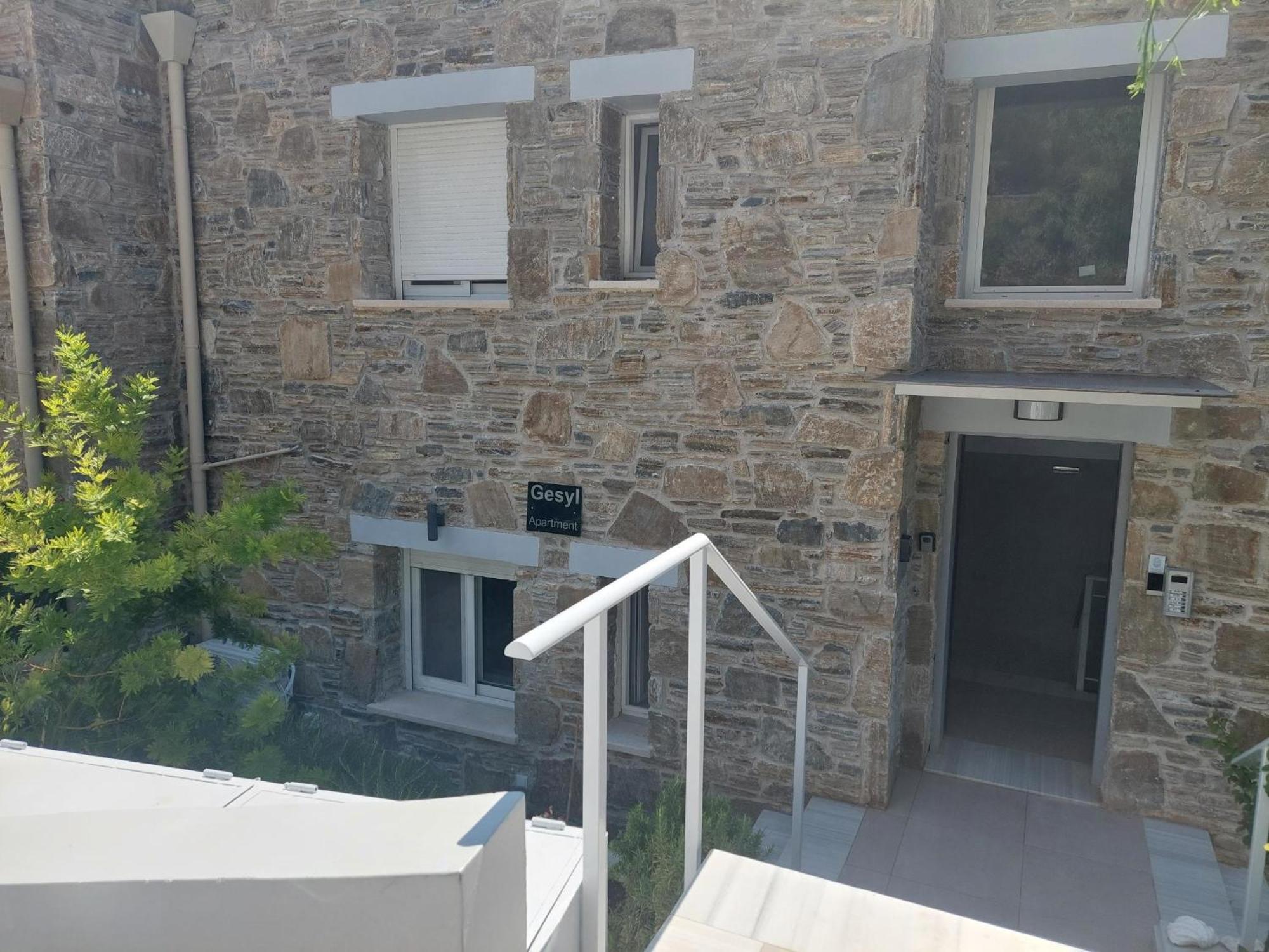 Gesyl Apartment Toló Kültér fotó